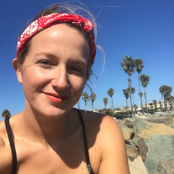 Meet your Posher, Lea - Picture 1 of 1